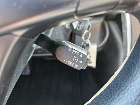 Used 2017 Toyota Camry SE image 19
