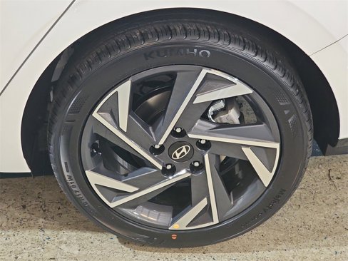 New 2025 Hyundai Elantra Sport image 31