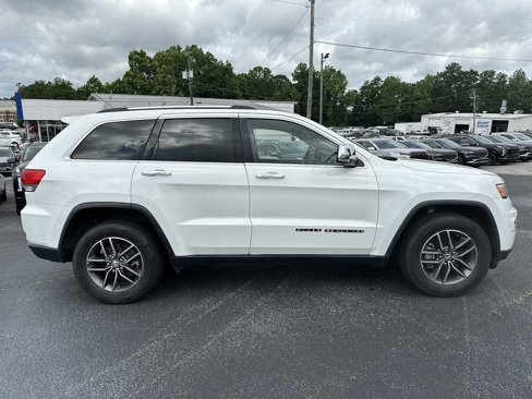 Used 2017 Jeep Grand Cherokee Limited image 4