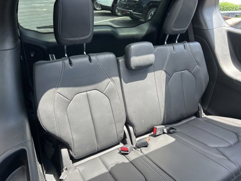 Used 2019 Chrysler Pacifica Touring-L Plus w/ Advanced Safetytec Group image 27