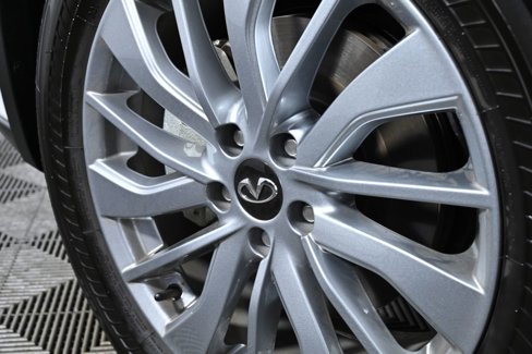 Certified 2025 INFINITI QX50 Pure image 32