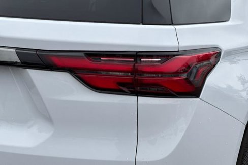 Used 2022 Chevrolet Traverse Premier w/ Redline Edition image 32