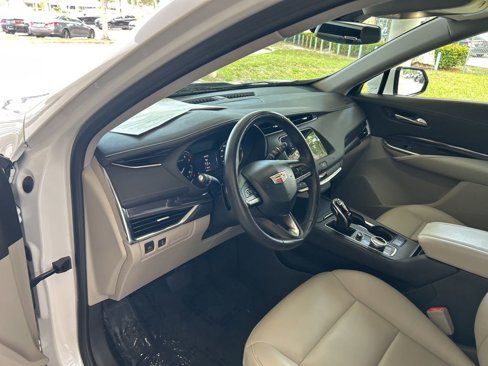Used 2021 Cadillac XT4 Luxury image 6
