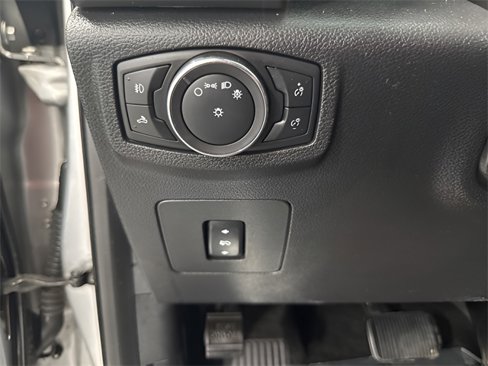Used 2015 Ford F150 XLT w/ Equipment Group 302A Luxury image 18