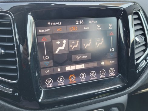 Used 2021 Jeep Compass Limited image 11