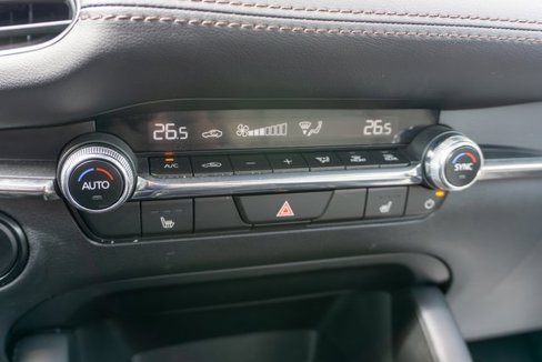 Used 2024 MAZDA MAZDA3 s image 28