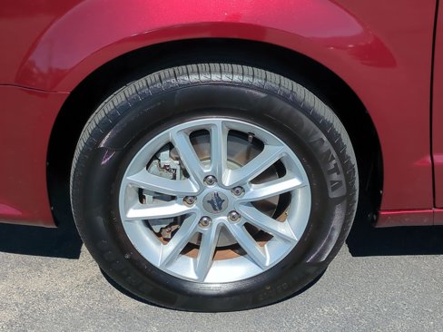 Used 2020 Dodge Grand Caravan SXT image 13