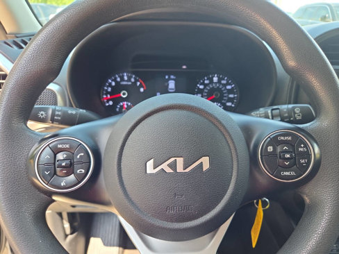 Used 2022 Kia Soul LX w/ Technology Package image 8