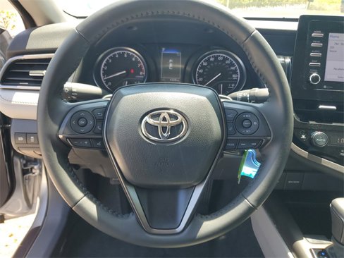 Used 2024 Toyota Camry SE image 23