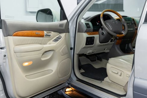 Used 2004 Lexus GX 470 image 12