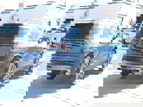 New 2026 Chevrolet Traverse LT w/ Driver Confidence Package image 4