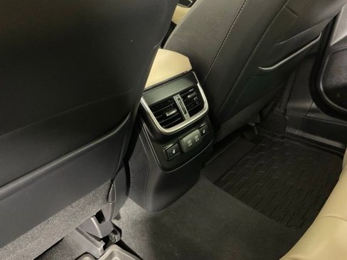 Used 2020 Subaru Outback Limited image 16