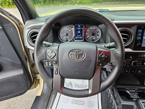 Used 2017 Toyota Tacoma SR5 image 10