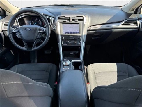 Used 2020 Ford Fusion SE image 19