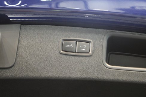 Used 2025 Porsche Macan image 18