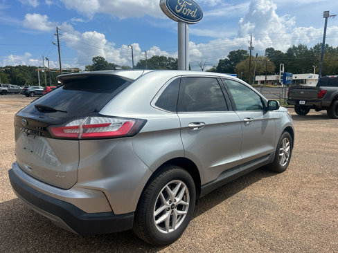 Used 2024 Ford Edge SEL image 5