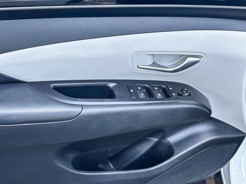 Used 2023 Hyundai Tucson SEL image 18