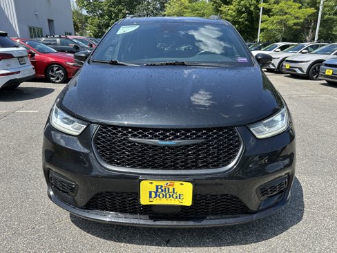 Used 2021 Chrysler Pacifica Touring w/ S Appearance Package image 2