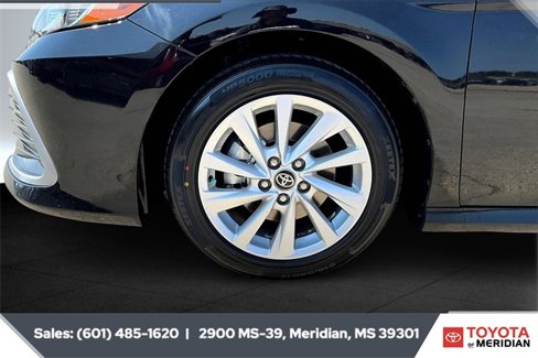 Used 2024 Toyota Camry LE image 7