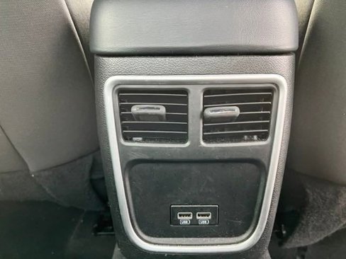 Used 2022 Dodge Charger SXT image 34