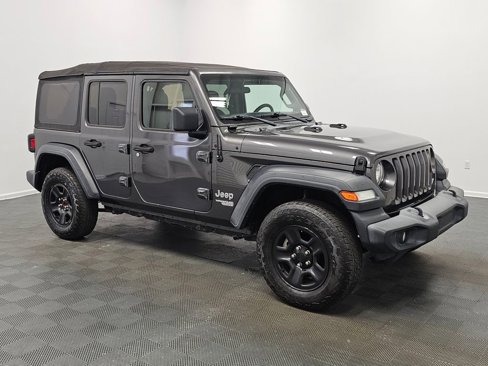 Used 2018 Jeep Wrangler Unlimited Sport image 2