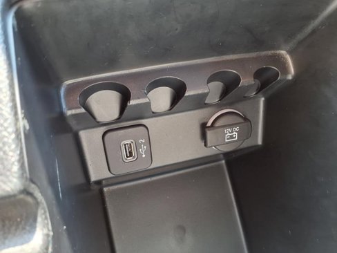 Used 2020 Jeep Cherokee Limited image 31