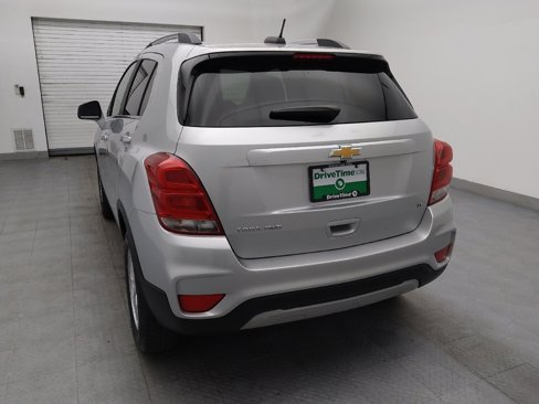 Used 2019 Chevrolet Trax LT w/ LT Convenience Package image 6