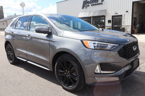 Used 2022 Ford Edge ST-Line w/ Class II Trailer Tow Package image 2