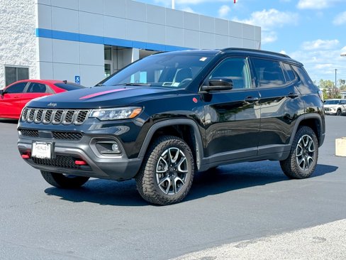 Used 2024 Jeep Compass Trailhawk w/ Trailhawk Convenience Group image 9