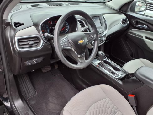 Certified 2021 Chevrolet Equinox LS w/ LPO, Blackout Package image 4