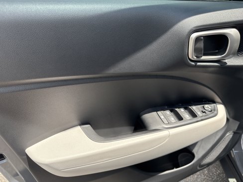 New 2025 Hyundai Venue SEL image 7