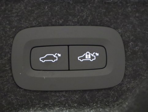 Used 2025 Volvo S90 B6 Plus w/ Protection Package Premier image 12