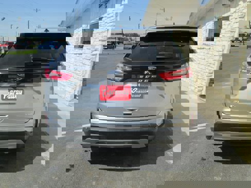 Used 2022 Ford Edge SEL image 5