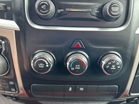 Used 2016 RAM 1500 Classic SLT image 19
