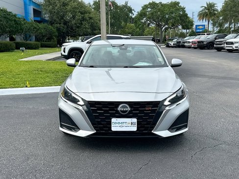 Used 2023 Nissan Altima 2.5 SV image 2