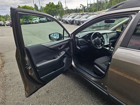 Used 2022 Subaru Outback Premium image 19