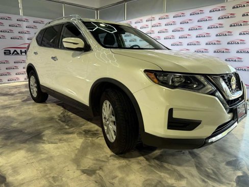 Used 2020 Nissan Rogue SV image 5