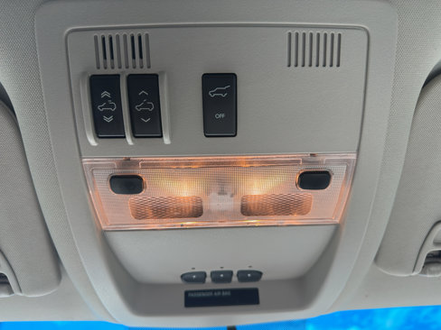 Used 2011 Chevrolet Tahoe LT image 33