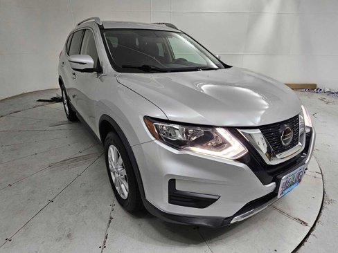 Used 2018 Nissan Rogue SV image 7