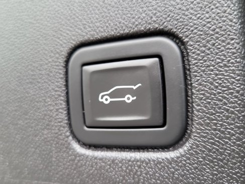 Used 2024 Chevrolet Equinox LT image 8