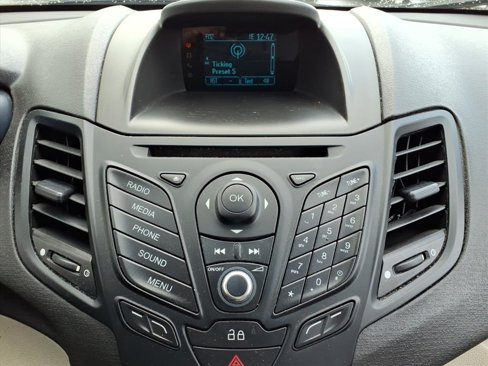 Used 2014 Ford Fiesta SE image 13