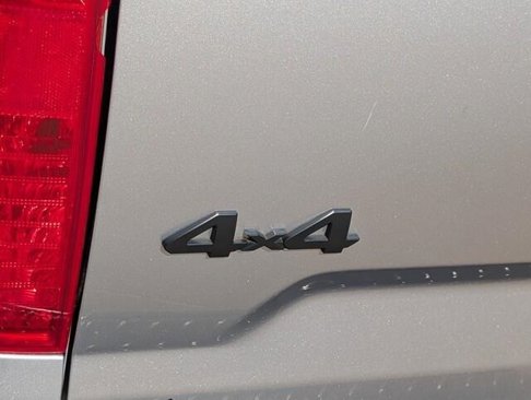 Used 2017 Toyota Tundra SR5 w/ SR5 Upgrade Package image 10