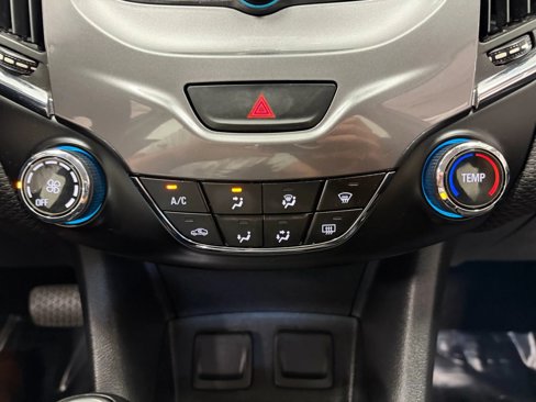Used 2017 Chevrolet Cruze LT image 42