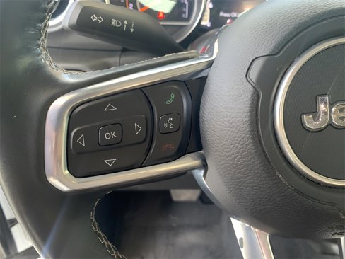 Used 2020 Jeep Wrangler Unlimited Sahara image 29