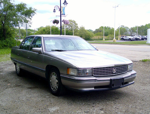 Used 1995 Cadillac De Ville Concours image 3