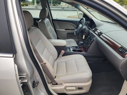 Used 2008 Ford Taurus SEL image 14