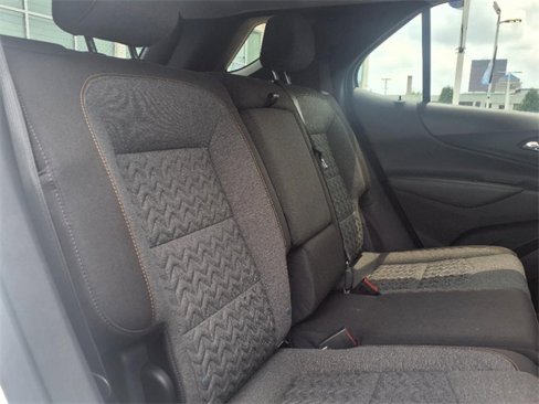 Used 2023 Chevrolet Equinox LT image 11