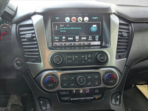Used 2018 Chevrolet Suburban Premier image 17