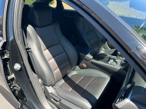 Used 2018 Honda Accord Sport image 15