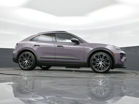 Certified 2024 Porsche Macan 4 Electric image 40